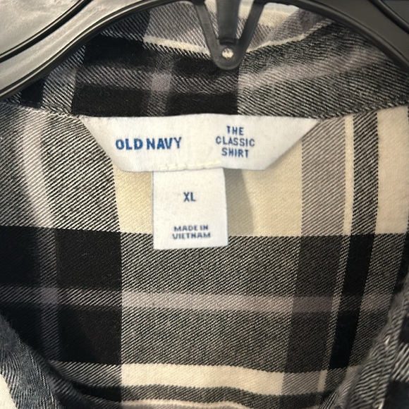 Old Navy women’s XL flannel - Picture 2 of 3